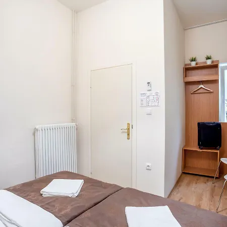 Panzió En *